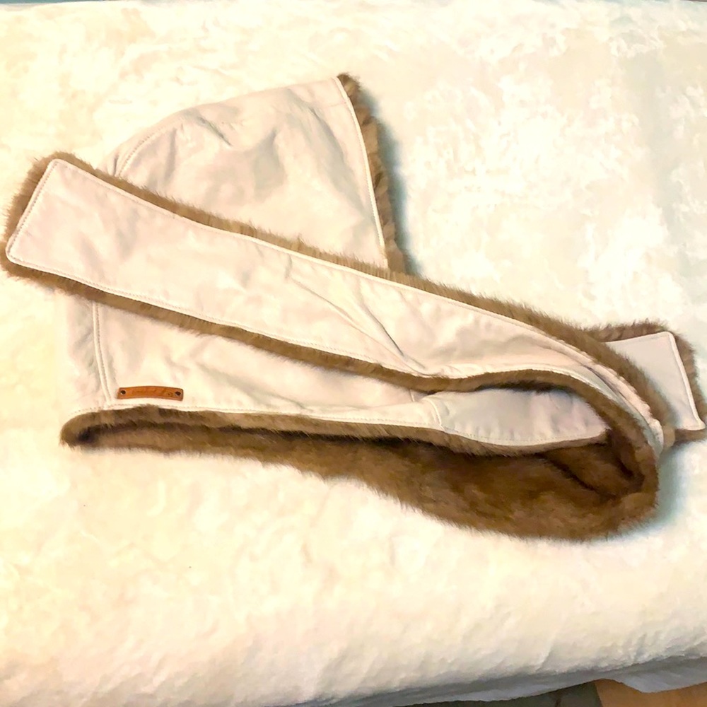 ~(4/$60) Reversible HOOD recycled fur & white leather